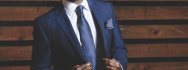 Large business suit 690048 640