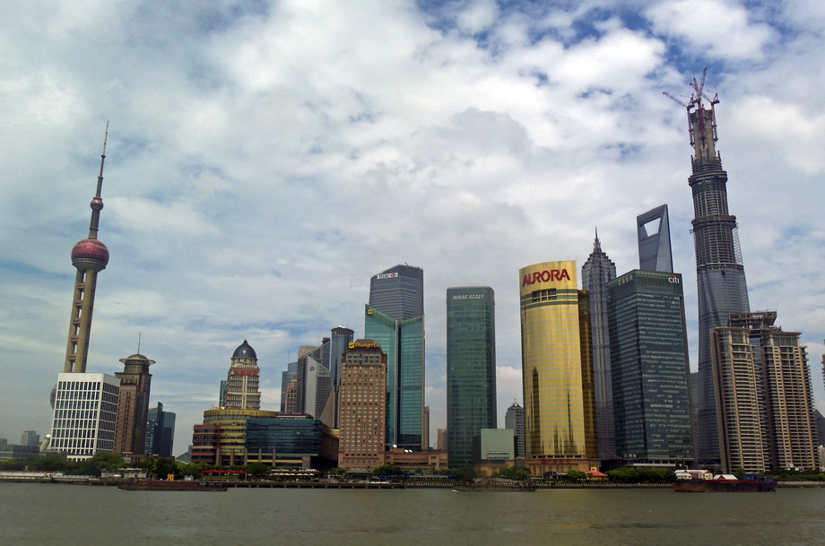 Large pudong skyline august 2013