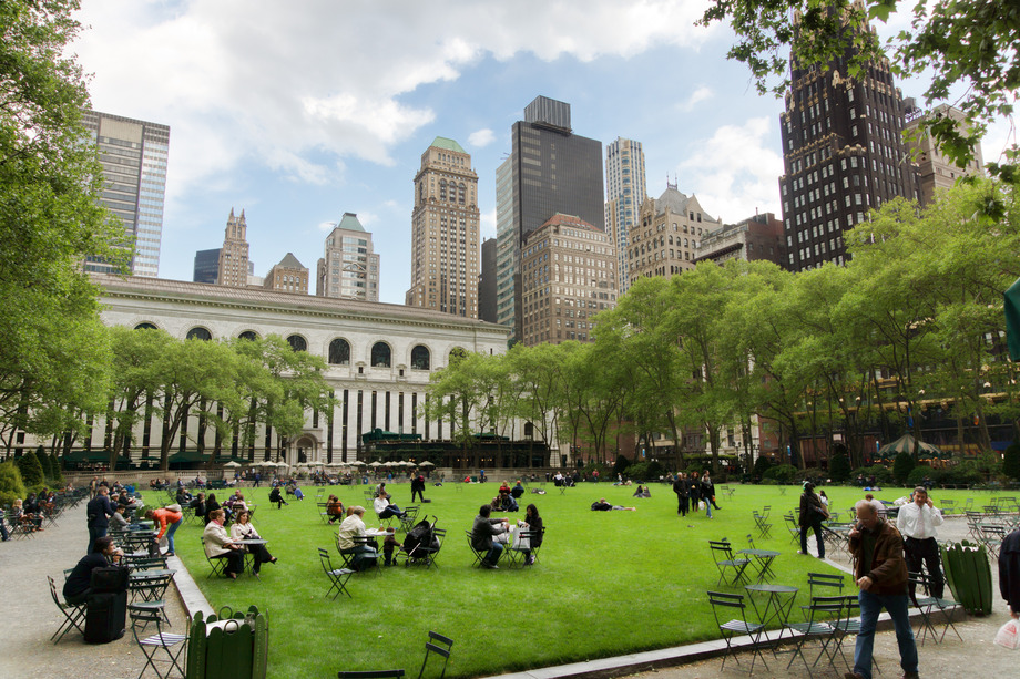 Large new york bryant park